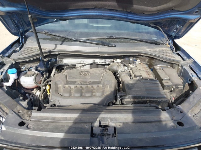 3VV0B7AX4JM078182 Volkswagen Tiguan