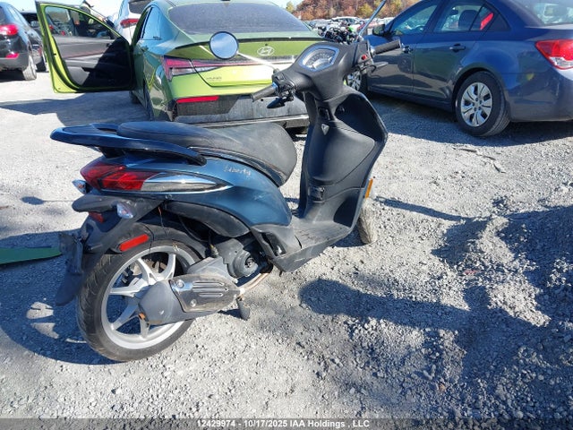 Продажа на аукционе авто 2021 Piaggio Liberty 50/50 S, vin: ZAPC546B2M7001743, номер лота: 12429974