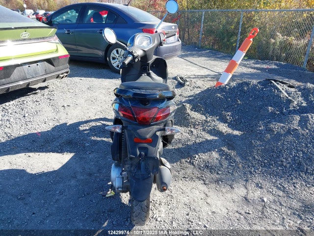 Продажа на аукционе авто 2021 Piaggio Liberty 50/50 S, vin: ZAPC546B2M7001743, номер лота: 12429974
