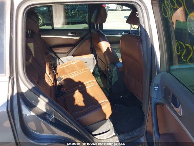 WVGJV7AX0GW015501 Volkswagen Tiguan