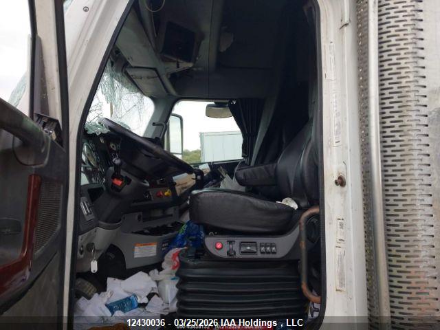 Freightliner Sd122 2017 3AKJGNDR9HDJA8159 Image 6