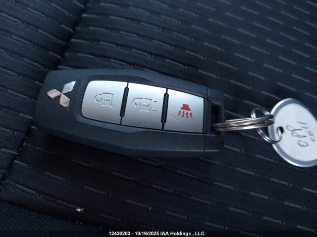 Mitsubishi Outlander 2022 JA4J4TA84NZ617445 Image 11
