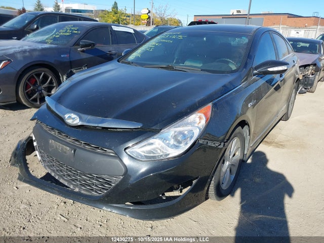 2013 Hyundai Sonata Hybrid Hybrid მანქანა იყიდება აუქციონზე, vin: KMHEC4A47DA091141, აუქციონის ნომერი: 12430275