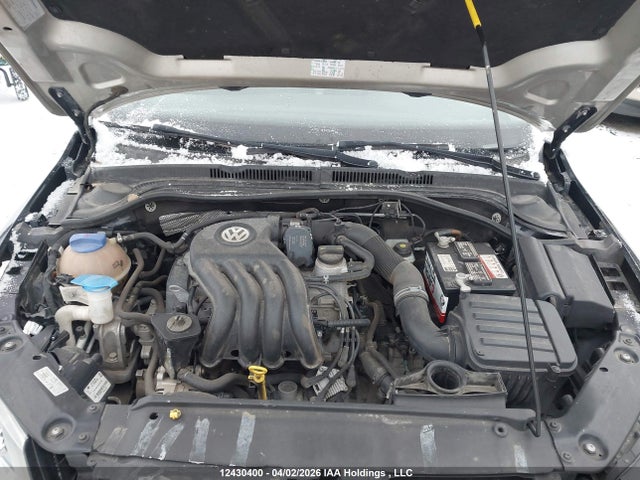 Продажа на аукционе авто 2015 Volkswagen Jetta 2.0l Trendline/2.0l Trendline+, vin: 3VW2K7AJ6FM245018, номер лота: 12430400