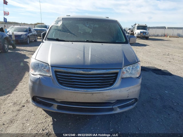 2C4RC1CG8GR155909 Chrysler Town and Country