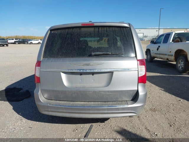2C4RC1CG8GR155909 Chrysler Town and Country