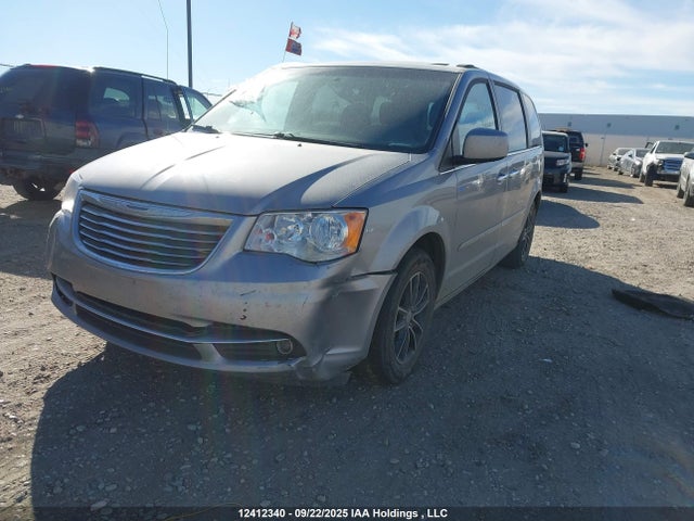 2C4RC1CG8GR155909 Chrysler Town and Country