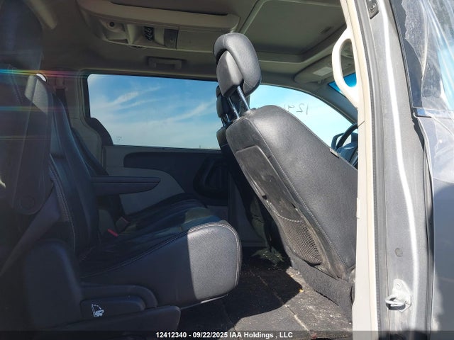 2C4RC1CG8GR155909 Chrysler Town and Country