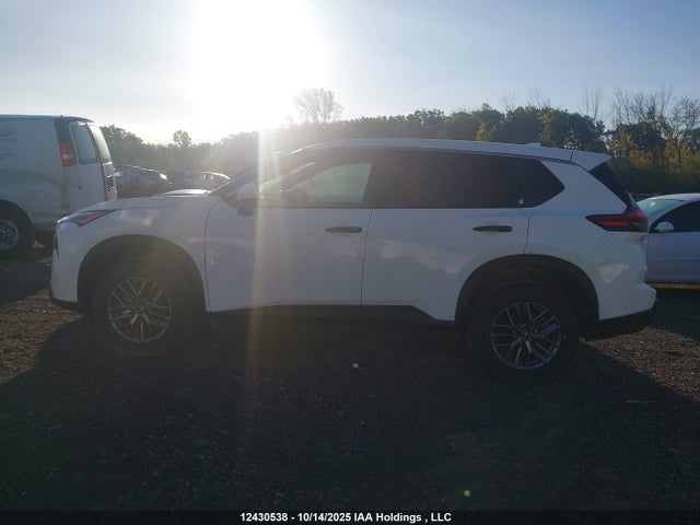 JN8BT3AB5SW418172 Nissan Rogue