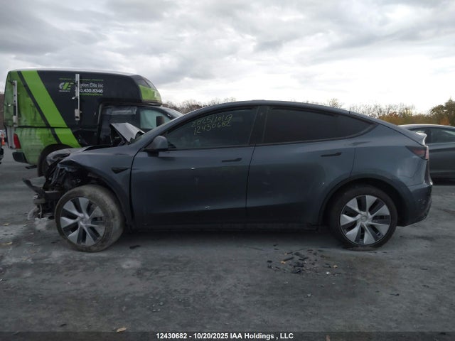 2023 Tesla Model Y მანქანა იყიდება აუქციონზე, vin: LRWYGDLE0PC029241, აუქციონის ნომერი: 12430682