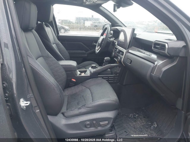 Toyota Tacoma 2024 3TYLB5JN7RT048799 Image 5