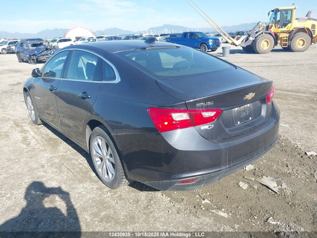 Chevrolet lfv 2023 1G1ZD5ST9PF232404 Image 3