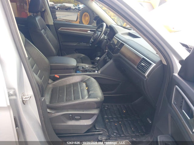 1V2TR2CA9KC560263 Volkswagen Atlas Sel Premium