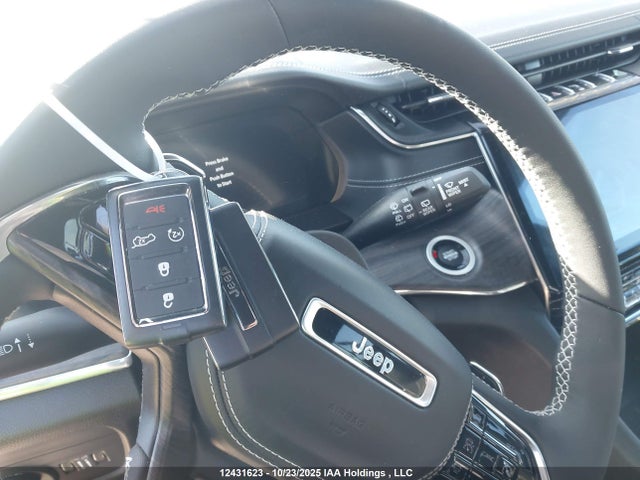1C4RJKDG6R8951082 Jeep GRAND CHEROKEE L