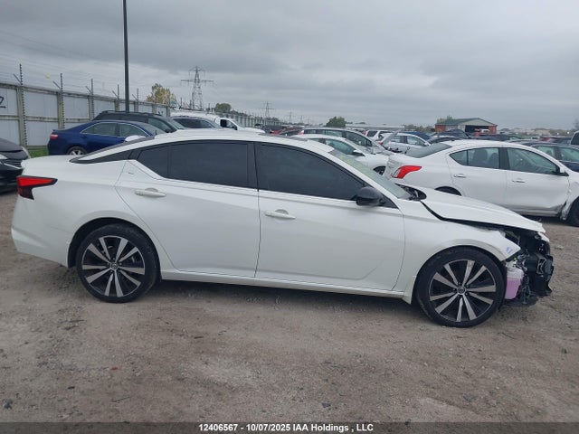 Nissan 2021 2021 1N4BL4CW5MN372147 Image 14