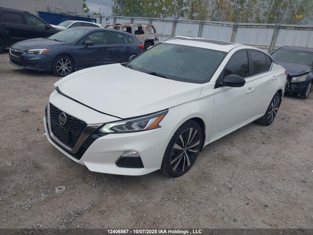 Nissan 2021 2021 1N4BL4CW5MN372147 Image 2