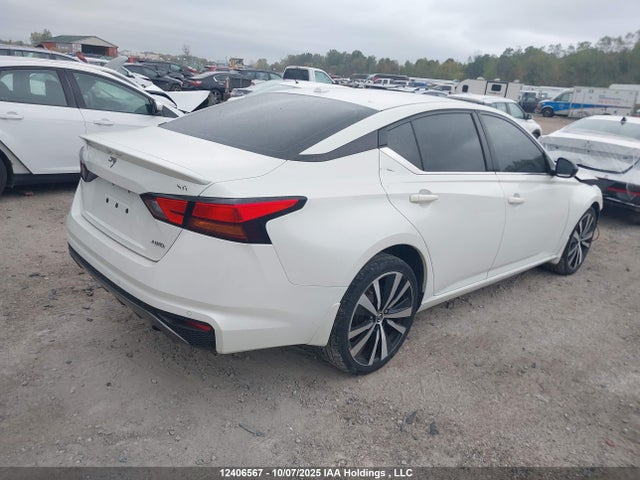 Nissan 2021 2021 1N4BL4CW5MN372147 Image 4