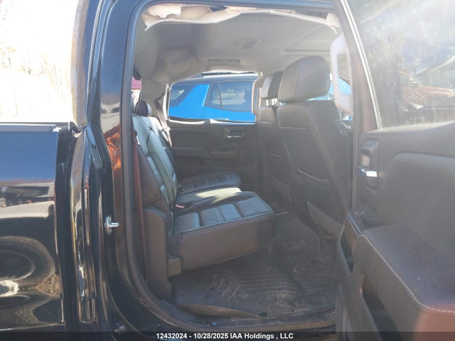 1GT42YEY0HF182753 GMC Sierra K3500 Denali