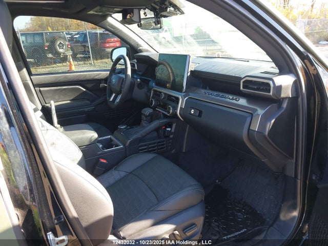 Toyota Tacoma 2025 3TYLB5JNXST063111 Image 5