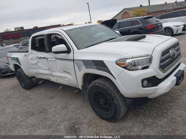5TFDZ5BN7HX016406 Toyota Tacoma Dbl Cab/sr5/trd Sport/or