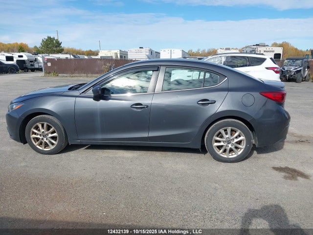 3MZBM1V74FM161169 Mazda pe