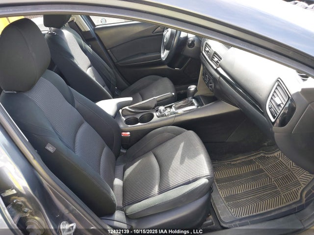 3MZBM1V74FM161169 Mazda pe