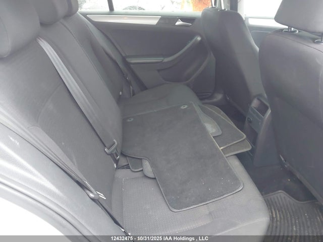 12432475 :رقم المزاد ، 3VW2K7AJ8FM347470 vin ، 2015 Volkswagen Jetta مزاد بيع