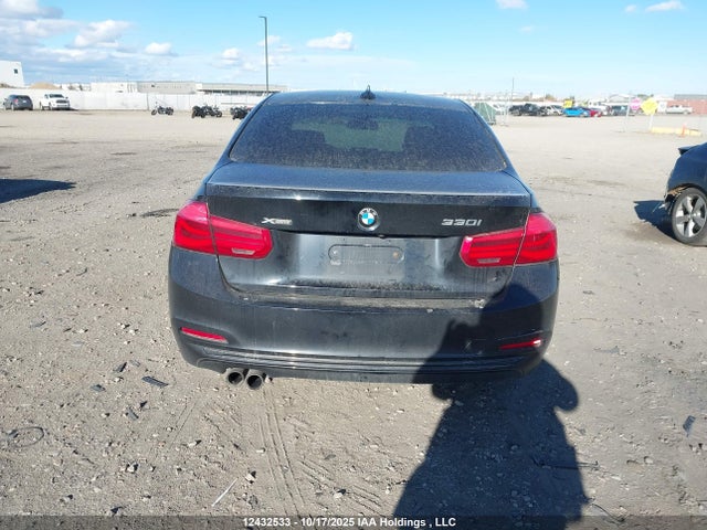 BMW 330I 2018 WBA8D9C59JA012952 Image 16
