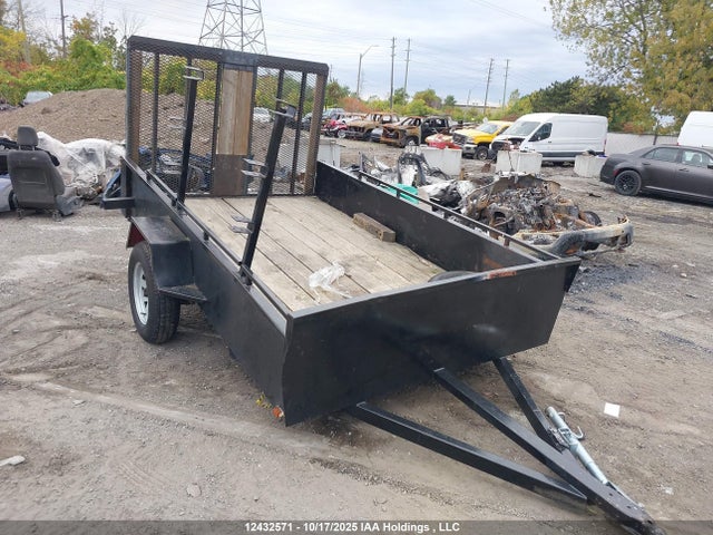 12432571 :رقم المزاد ، 4YMUL0811DV048084 vin ، 2013 Utility Trailer Mfg Utility Trailer مزاد بيع
