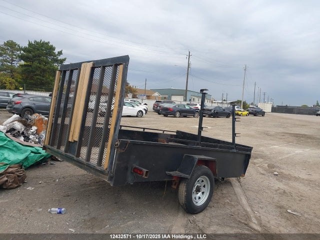 12432571 :رقم المزاد ، 4YMUL0811DV048084 vin ، 2013 Utility Trailer Mfg Utility Trailer مزاد بيع