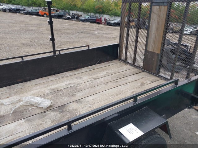 12432571 :رقم المزاد ، 4YMUL0811DV048084 vin ، 2013 Utility Trailer Mfg Utility Trailer مزاد بيع