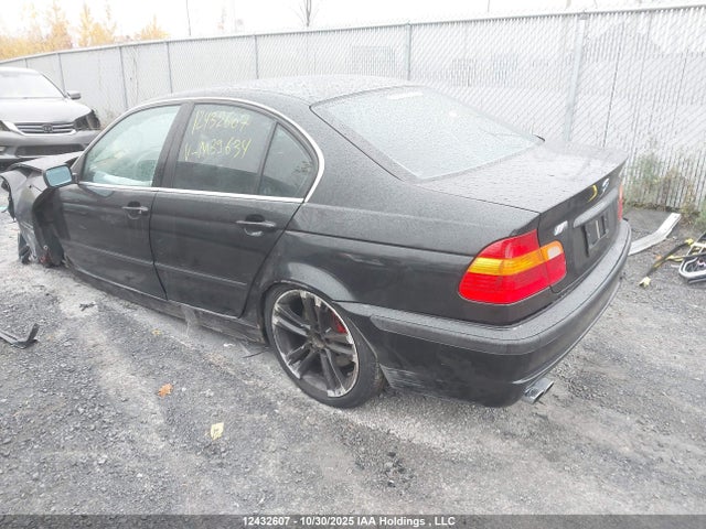 2005 Bmw 330i მანქანა იყიდება აუქციონზე, vin: WBAEV53445KM39634, აუქციონის ნომერი: 12432607