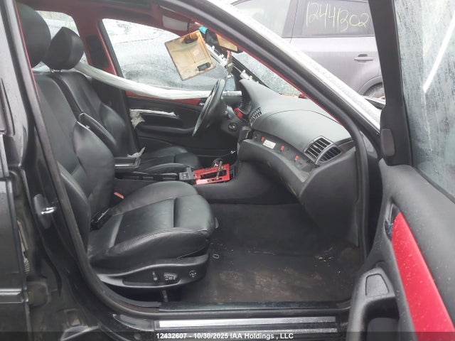 2005 Bmw 330i მანქანა იყიდება აუქციონზე, vin: WBAEV53445KM39634, აუქციონის ნომერი: 12432607
