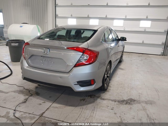 2HGFC1F4XJH105418 Honda CIVIC EX