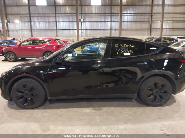 7SAYGDEE0SF283243 Tesla Model Y