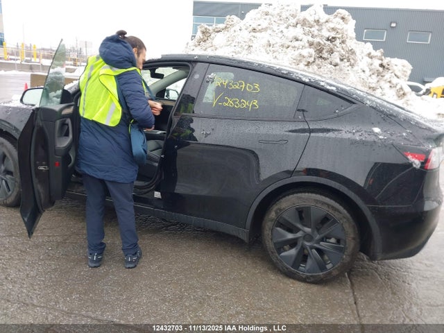 7SAYGDEE0SF283243 Tesla Model Y