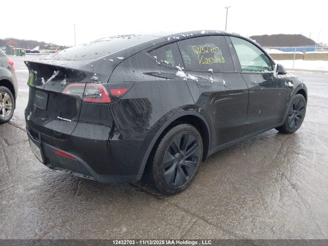 7SAYGDEE0SF283243 Tesla Model Y