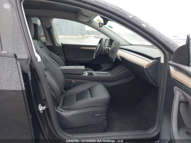 7SAYGDEE0SF283243 Tesla Model Y
