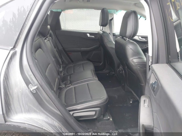 1FMCU9H92NUA73973 Ford gtdi 240ps