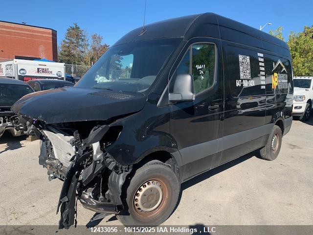 12433056 :رقم المزاد ، W1Y4KBHYXRP647703 vin ، 2024 Mercedes-benz Sprinter Van مزاد بيع