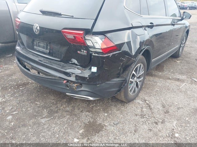 Продажа на аукционе авто 2018 Volkswagen Tiguan Comfortline, vin: 3VV2B7AX9JM099036, номер лота: 12433222