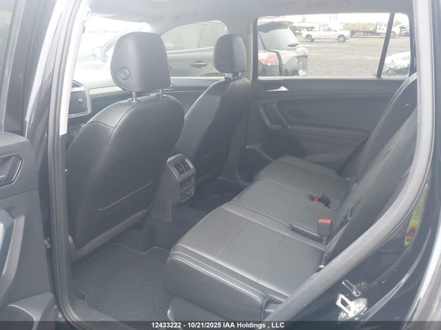 Продажа на аукционе авто 2018 Volkswagen Tiguan Comfortline, vin: 3VV2B7AX9JM099036, номер лота: 12433222