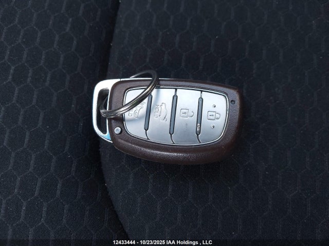 2020 Hyundai Elantra Preferred With Sun And Safety Package Auto Ivt მანქანა იყიდება აუქციონზე, vin: KMHD84LF5LU895110, აუქციონის ნომერი: 12433444