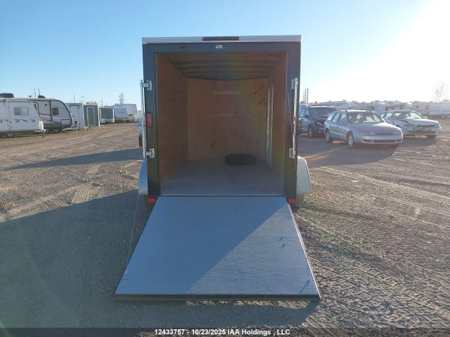 Продажа на аукционе авто 2023 Royal Cargo Cargo Trailer, vin: 2SFFL3363P1082358, номер лота: 12433757