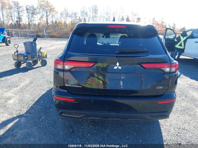 JA4J4UA89RZ612950 Mitsubishi Outlander Es