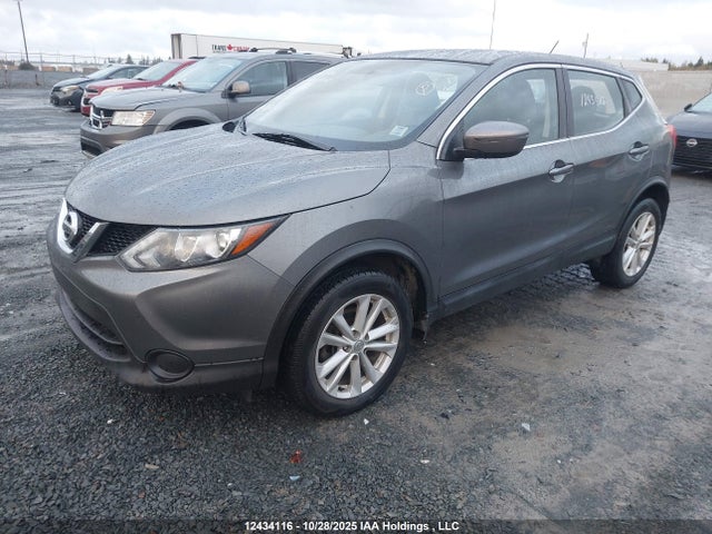 JN1BJ1CP2JW107850 Nissan Qashqai S 4dr2wd