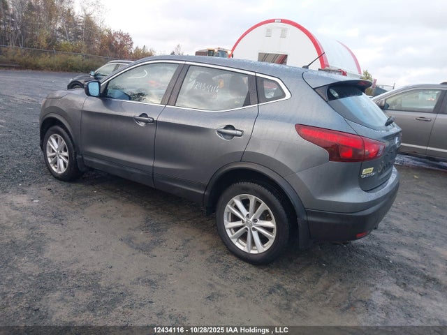 JN1BJ1CP2JW107850 Nissan Qashqai S 4dr2wd