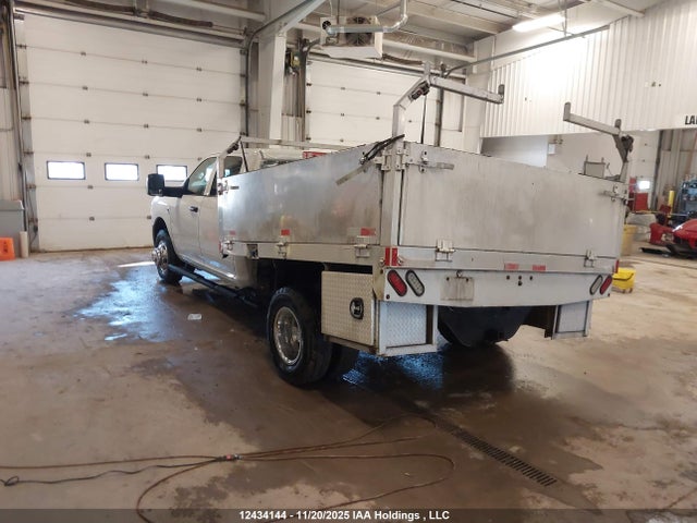 RAM 3500 Tradesman 2024 3C63RPGL0RG202848 Image 3
