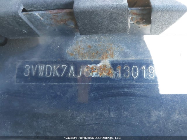 3VWDK7AJ6EM413019 Volkswagen Jetta