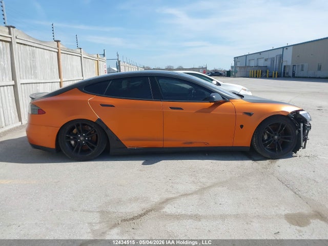 12434515 :رقم المزاد ، 5YJSA1E24GF120921 vin ، 2016 Tesla Model S 60d/70d/75d/85d/90d مزاد بيع